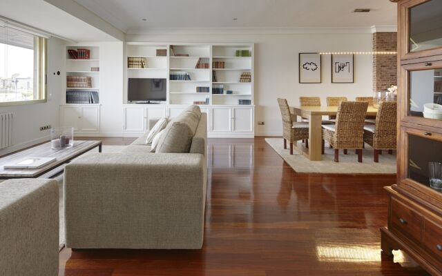 Playa de La Concha 3 Apartment by FeelFree Rentals