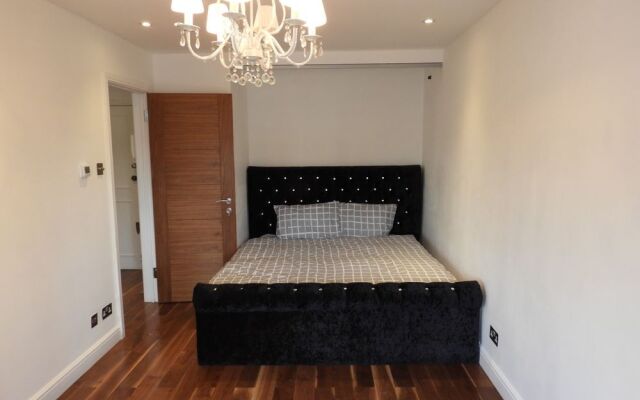 Knightsbridge 1 Bedroom Apartment