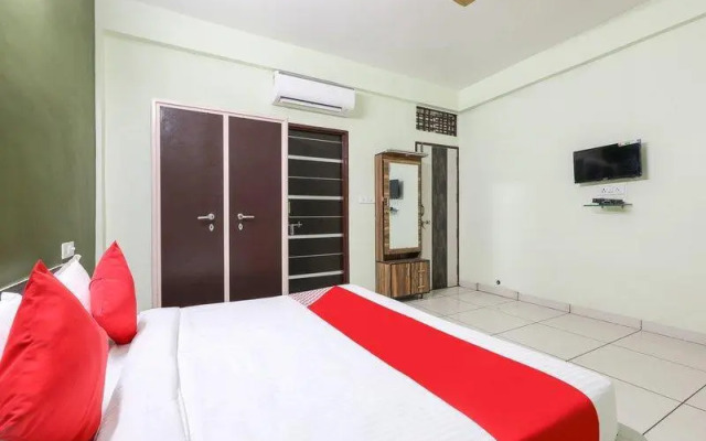 Moments Cafe And Restaurant by OYO Rooms