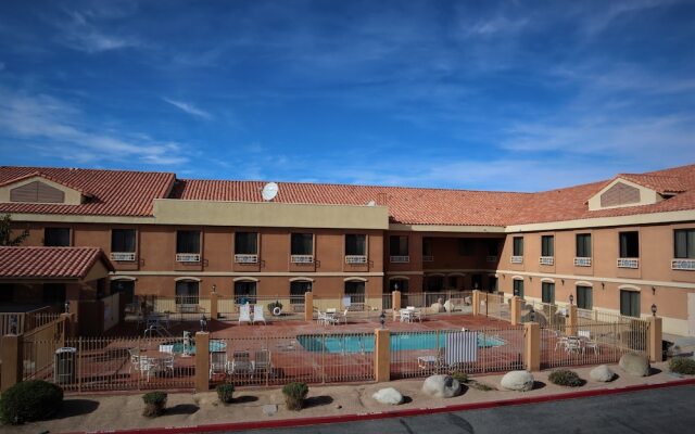 Rodeway Inn & Suites