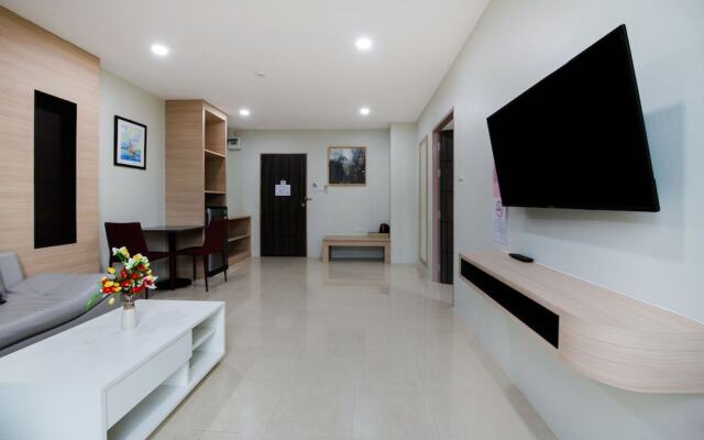 Sattahip 9 Boutique Hotel OYO Rooms