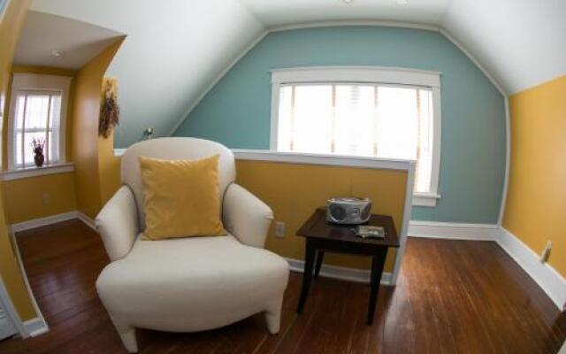 Inn on Crescent Lake Bed and Breakfast