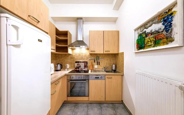 Synagogue View Guest House