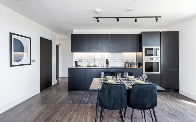 Luxurious West London Apartment