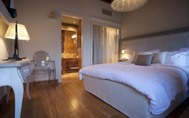 Kinsterna Hotel
