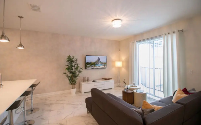 9005 SD - Gorgeous 4BR Townhome - Private Pool