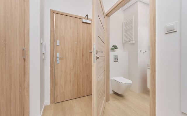 Airport Wrocław Apartment by Renters