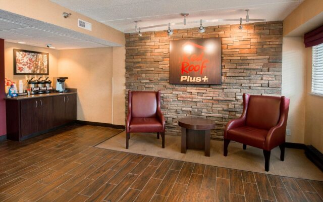 Red Roof Inn PLUS+ Chicago - Naperville
