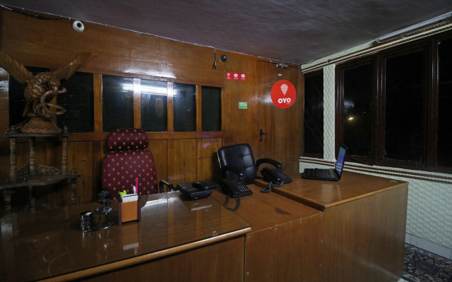 The White House by OYO Rooms