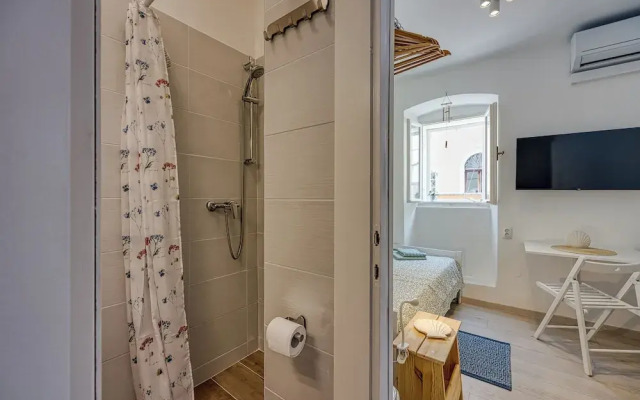 Lasta 15 Losinj Town Single Room