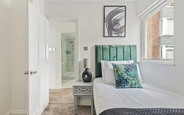 Stunning South Kensington House With 4 Bedrooms