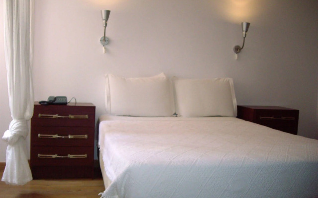Pensao Residencial Camoes
