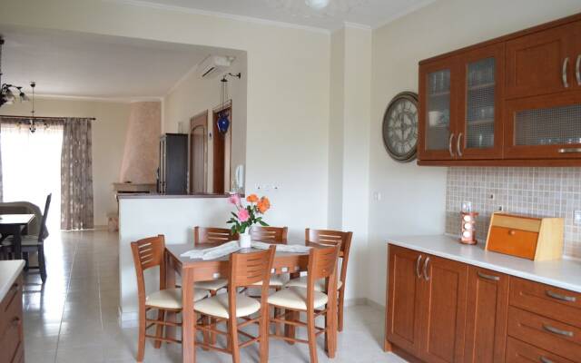 Blue Ark Aigeira Flat & Studio