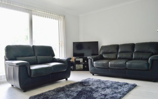 Newly Refurbished And Modern 2 Bedroom Flat