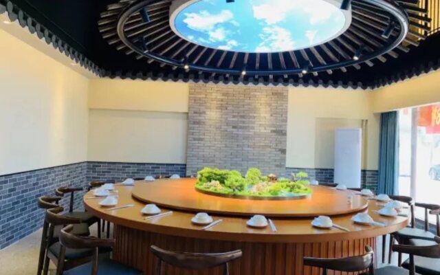 Vienna Hotel(Shenzhen Botanical Garden Road store)