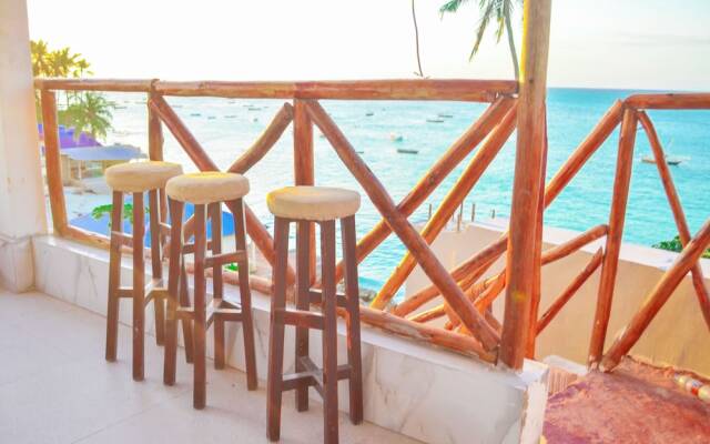 "room in B&B - Room L: Room: s Beach Front sea View 3rdlat 2 Guests"