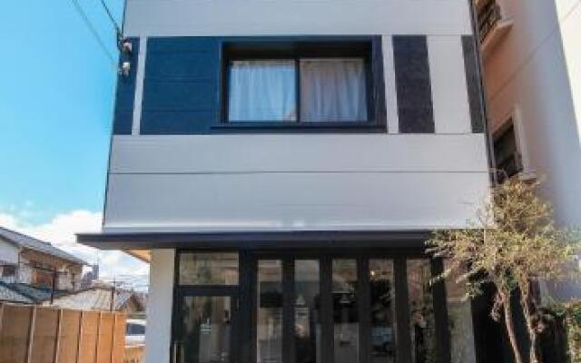 Sen&Co Hostel