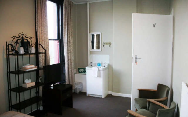 Lumsden Hotel