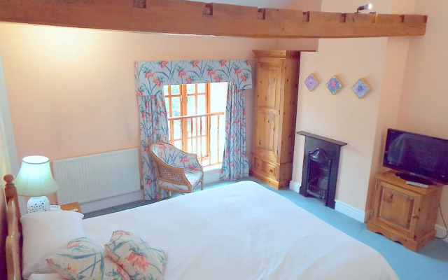 The Roade House Rooms