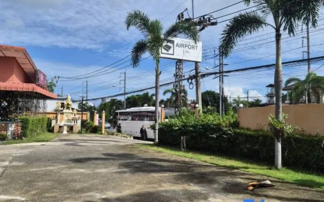 Phuket Airport Villa