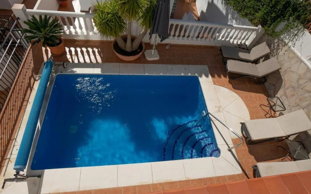 Marina Bella 1F Menyber