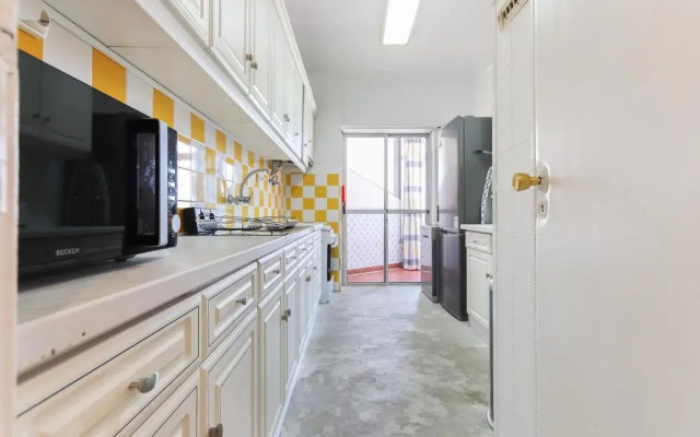 Oeiras Balcony by Homing