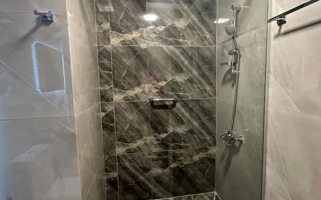 Charming Amman Apartment With Electric Heating & Satellite TV