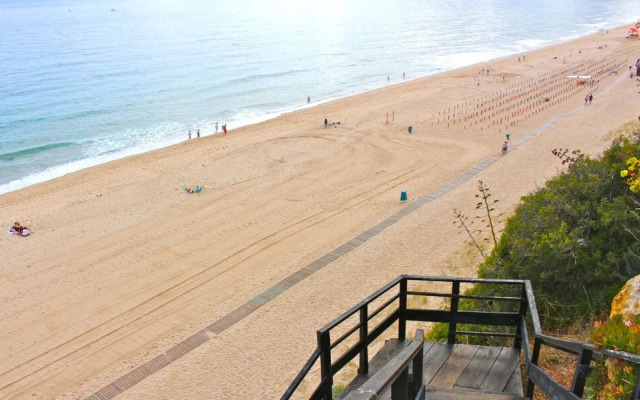 Akisol Sesimbra Beach