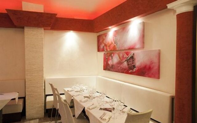 Royal Art Café