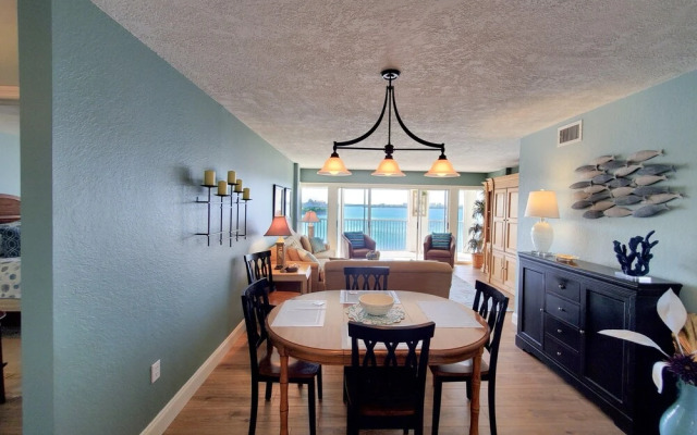 Alan's Hickory Bay West Condo