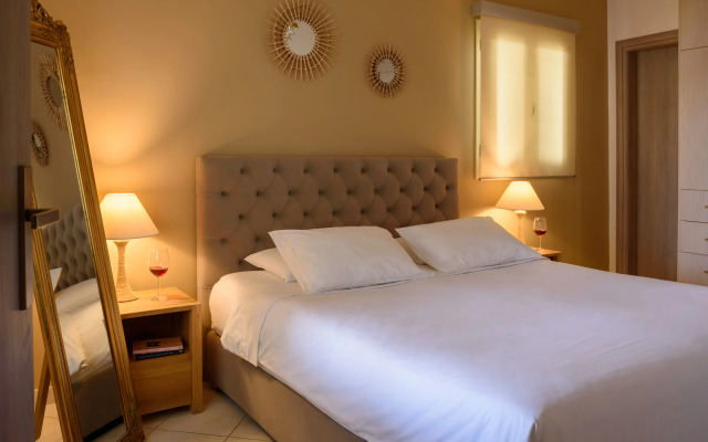 Santorini Suite Home
