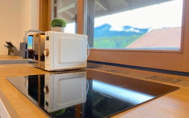 Großzügige Ferienwohnung am Tegernsee mit Südbalkon und Wallbergblick