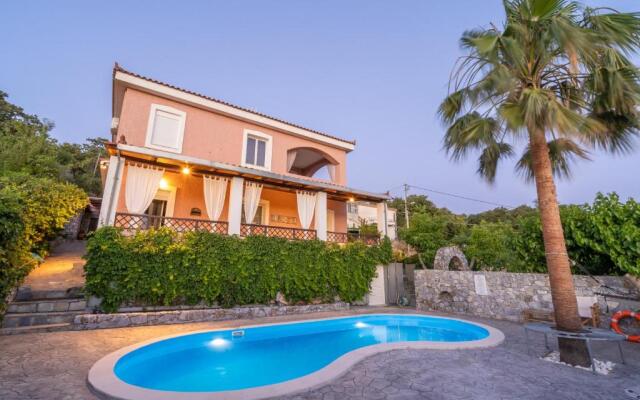 Dryades Villa