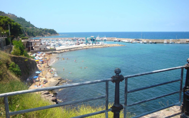 Hotel Mareluna