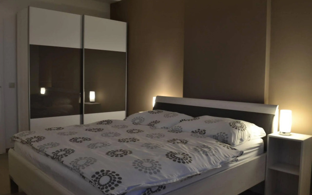 Panorama Apartment with Free Parking