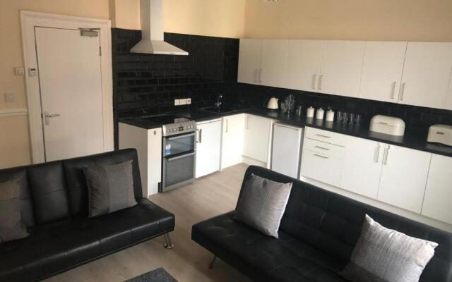 Sandy Pad's Apartments