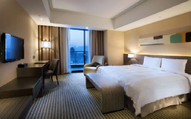 Two Tails Hotel Luzhou