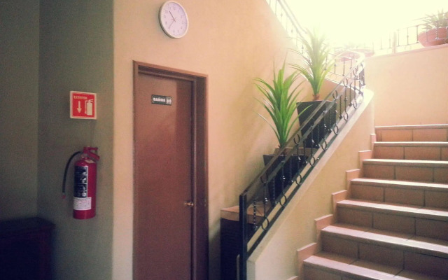 Hotel & Plaza Los Arcos