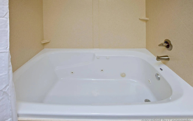 Holiday Inn Express & Suites Seymour by IHG