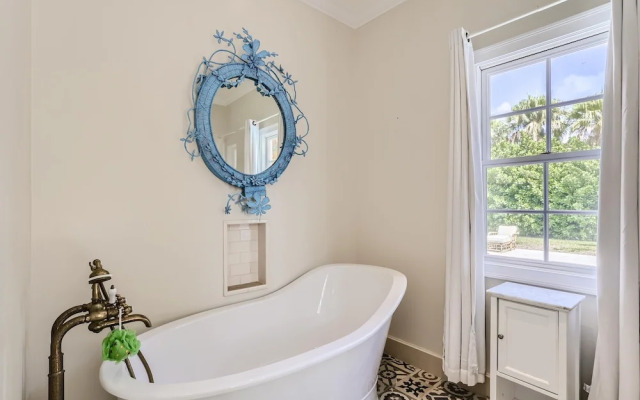 Toad Hall, 5br, 6 ba