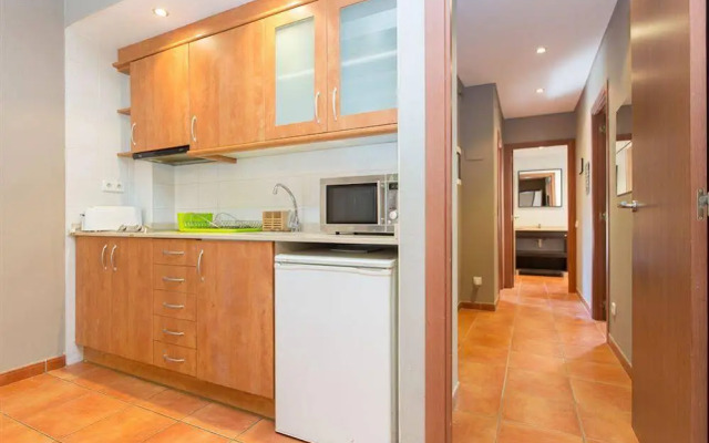 AinB Raval Hospital Apartments