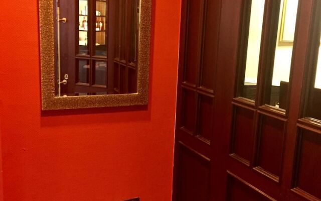 Lloyed Hotel