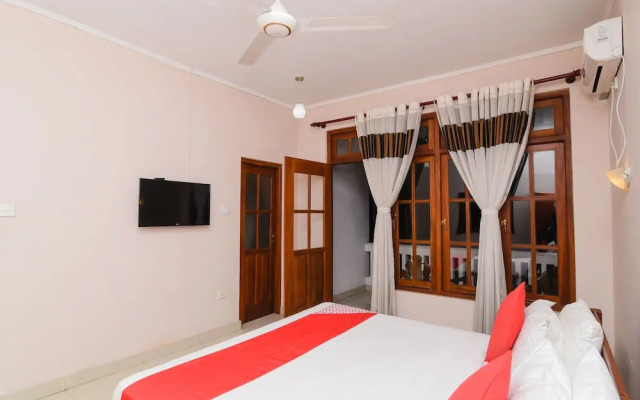 OYO 463 Emerald Breeze