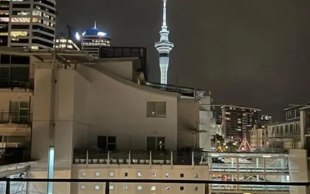 Waterfront Seaview Apt Hotel