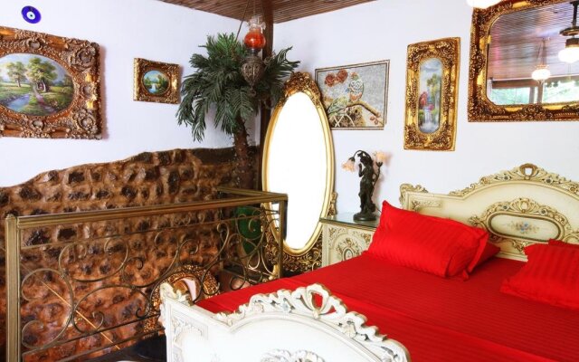 Antique Celtik House