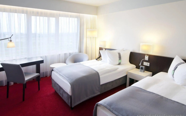 Holiday Inn Berlin Airport - Conference Centre by IHG