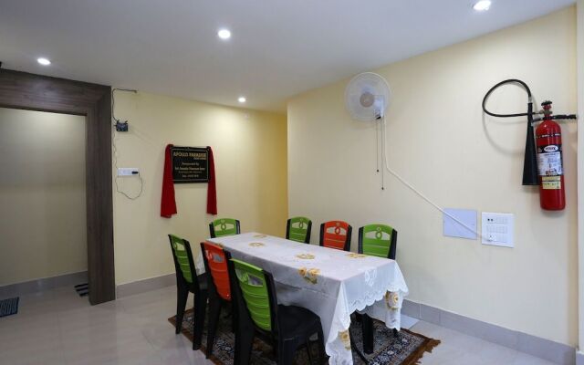 Oyo 15441 Apollo Paradise Guest House