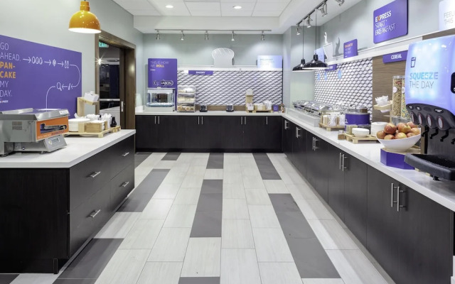 Holiday Inn Express & Suites Phoenix East Gilbert an IHG Hotel