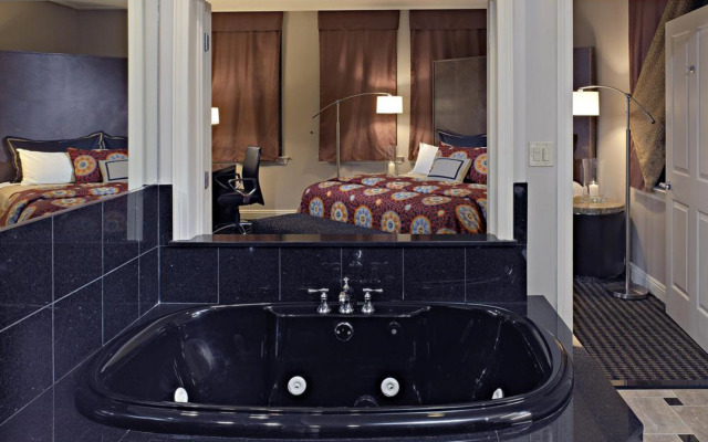 Hu. Hotel