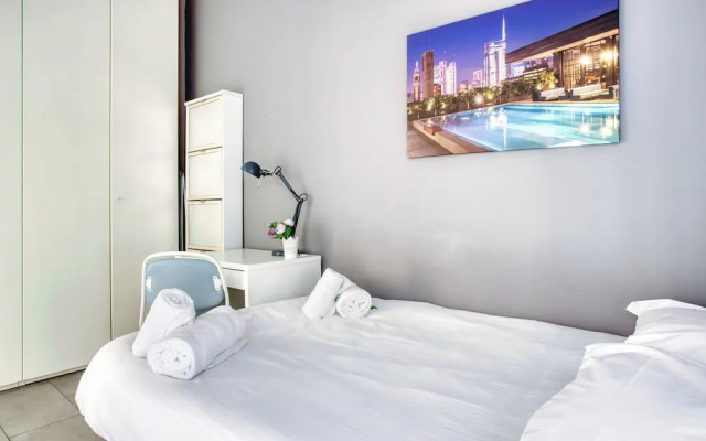 Bright 3BR flat near Park